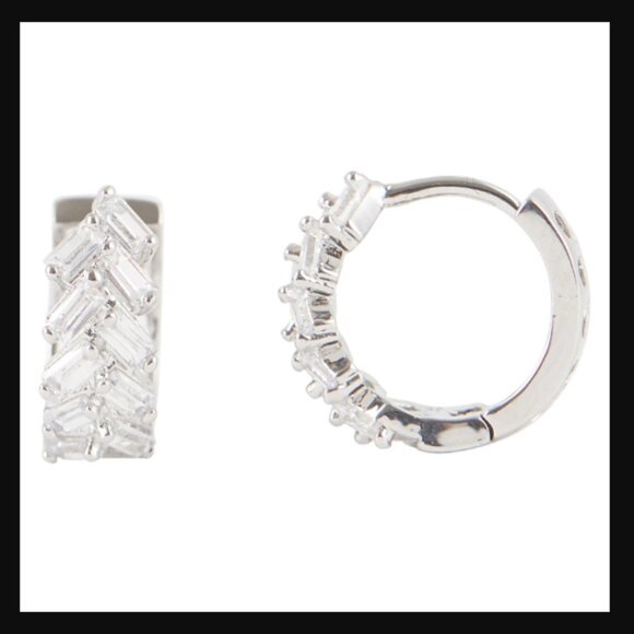 🙌 2/$55 NIP CZ Kenneth Jay Lane 4 CTTW Baguette CZ Huggie Hoops Silver $99.00 - Picture 6 of 9